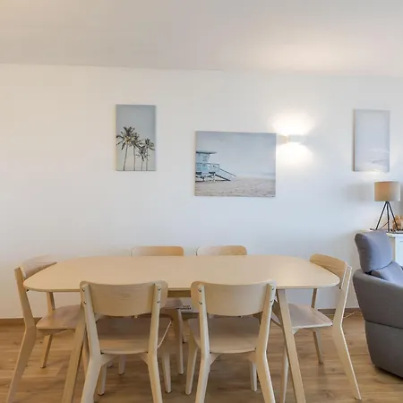 Corner On 5th Floor Apartment