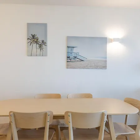 Corner With Phenomenal Sea View *