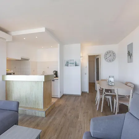 Appartement Corner On 5th Floor *